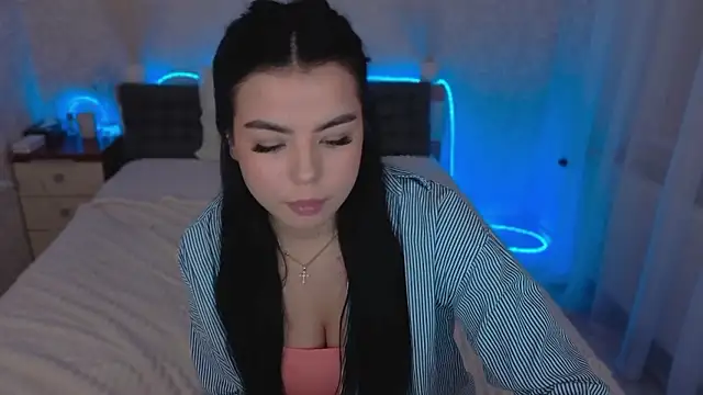 Snapshot of be1la_a chatting on 02-03-26, 03:28 be1la a online show from 02-03-26, 03:28