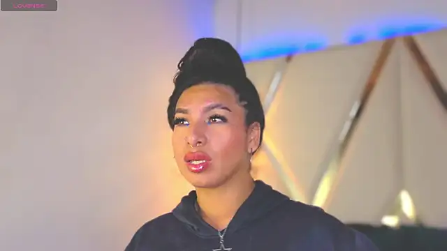 MeelFox online show from 03-05-26, 01:07