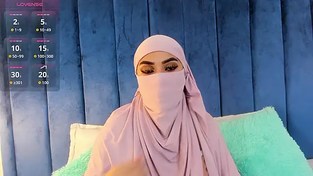 Snapshot of fatimarab__ chatting on 03-07-26, 03:36 fatimarab online show from 03-07-26, 03:36