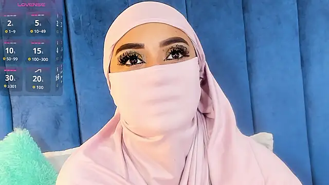 Snapshot of fatimarab__ chatting on 03-10-26, 04:06 fatimarab online show from 03-10-26, 04:06