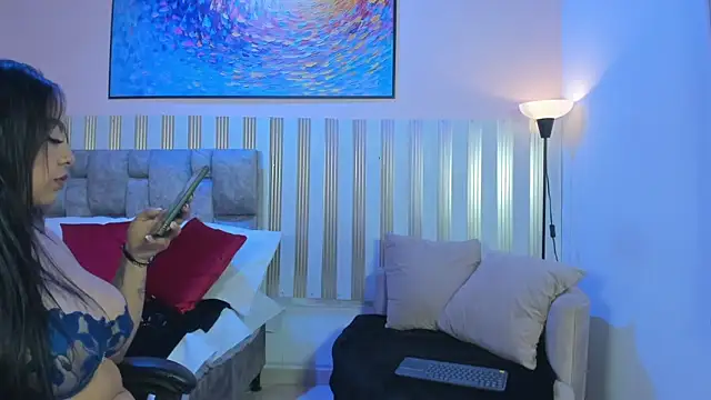 nina glow online show from 02-28-26, 11:44