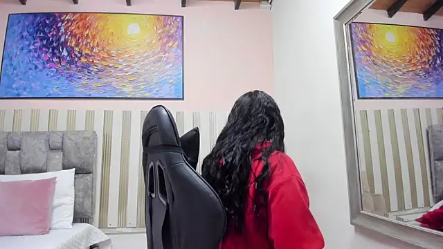 nina glow online show from 05-30-26, 10:56