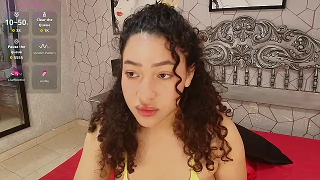 Snapshot of meganrousx chatting on 03-04-26, 12:33 meganrousx online show from 03-04-26, 12:33