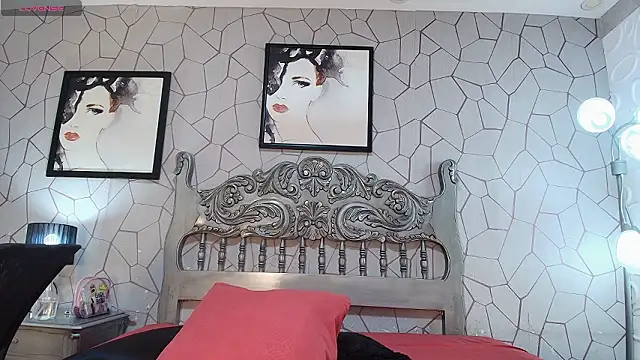 Snapshot of meganrousx chatting on 03-11-26, 11:38 meganrousx online show from 03-11-26, 11:38