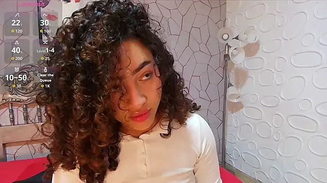 Snapshot of meganrousx chatting on 03-24-26, 12:10 meganrousx online show from 03-24-26, 12:10