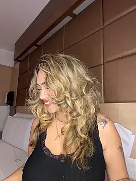 Maddy Beluci online show from 03-11-26, 01:00