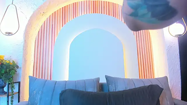 violet scott  online show from 06-19-26, 10:41
