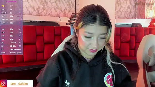 Dahiana Dmour  online show from 06-19-26, 01:15