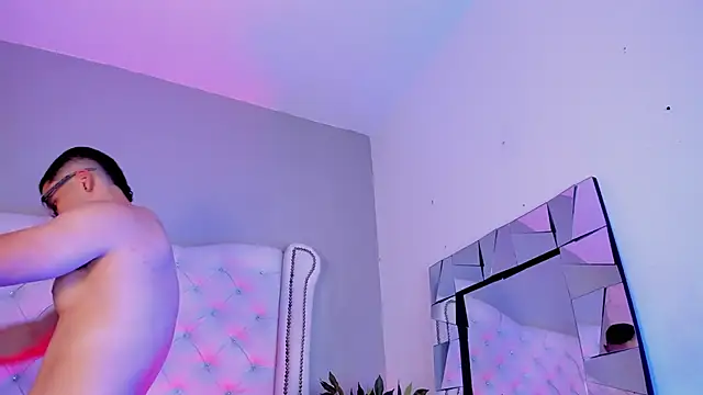 Snapshot of valenssio_moretti chatting on 02-24-26, 09:46 valenssio moretti online show from 02-24-26, 09:46