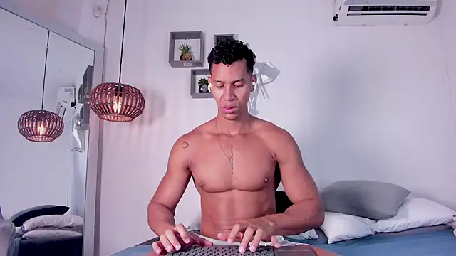 Royland Vega online show from 02-06-26, 02:53