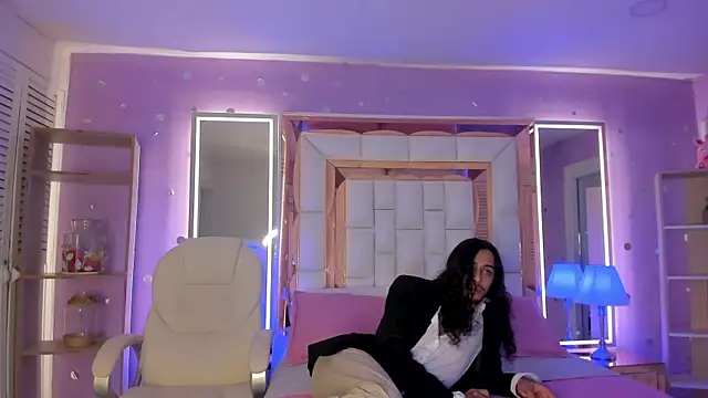 Goldentemptation  online show from 06-25-26, 07:40