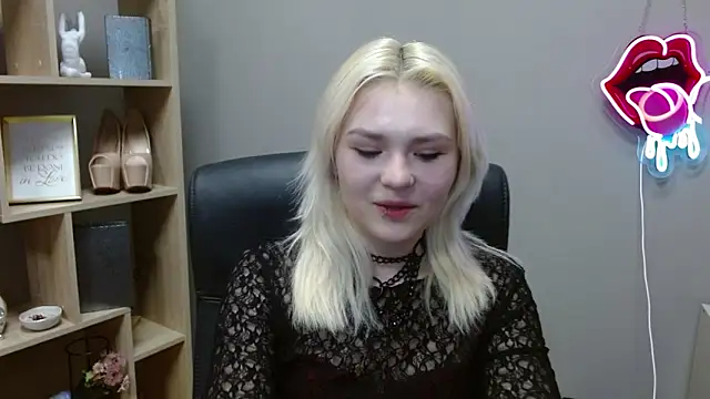 SweetLilyxo online show from 02-20-26, 07:32