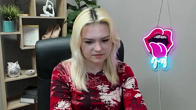 SweetLilyxo online show from 03-13-26, 07:26