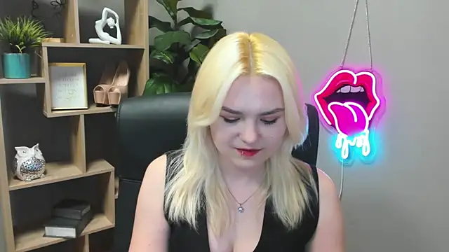 SweetLilyxo online show from 03-24-26, 07:35