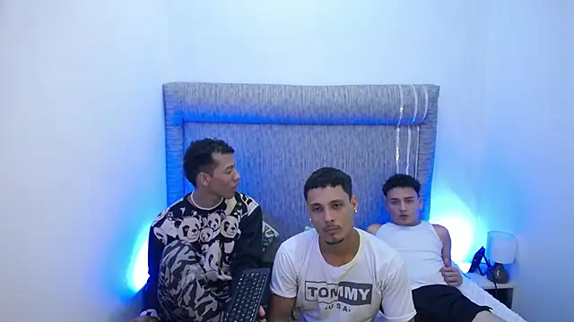 The twinks  online show from 02-03-26, 03:48