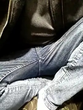 Aww21 online show from 03-29-26, 06:30