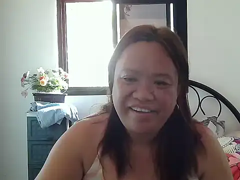 yummychubby29 online show from 05-25-26, 03:23