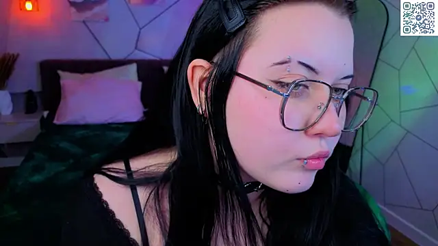 Kira G0ld online show from 05-16-26, 09:06