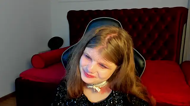 ChloeHalses online show from 04-29-26, 05:22