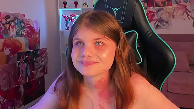 ChloeHalses online show from 06-15-26, 07:05