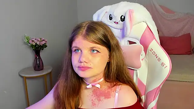 ChloeHalses online show from 06-16-26, 05:04