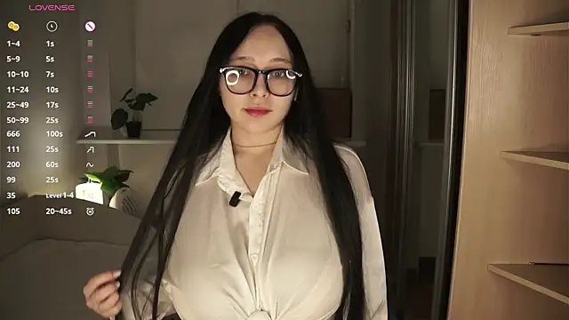 HannaHayles online show from 03-01-26, 07:05