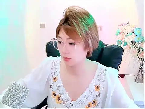 Snapshot of zhuzhu-66 chatting on 06-04-26, 06:08 zhuzhu-66 online show from 06-04-26, 06:08
