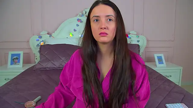 ElinaBellucci online show from 02-18-26, 04:30