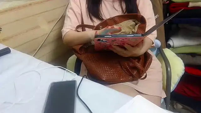 xiaoxiaowan11 online show from 03-18-26, 01:14