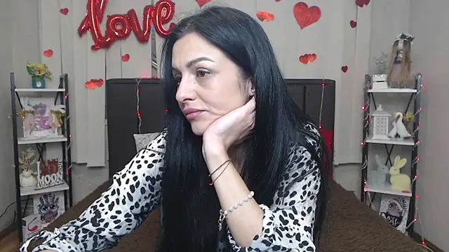 EvaClarkk online show from 04-21-26, 05:14