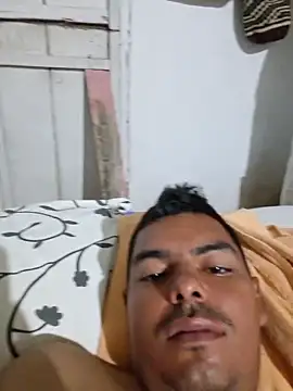 jhoncol231 online show from 02-12-26, 02:17