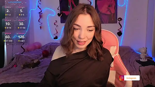 Adriennes online show from 03-10-26, 02:11