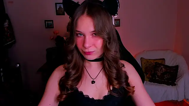 LanaLovely online show from 04-30-26, 06:31