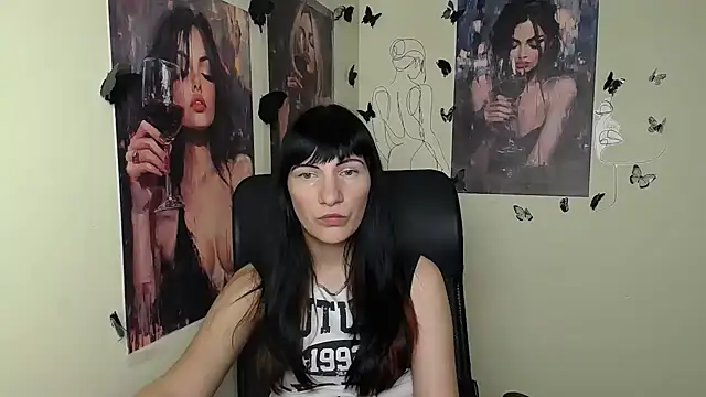 Snapshot of Rosalinda_ro chatting on 04-03-26, 12:03 Rosalinda ro online show from 04-03-26, 12:03