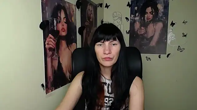 Snapshot of Rosalinda_ro chatting on 04-14-26, 06:14 Rosalinda ro online show from 04-14-26, 06:14