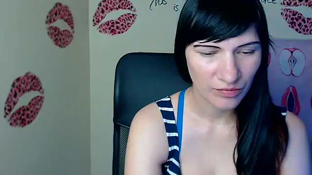 Snapshot of Rosalinda_ro chatting on 05-09-26, 06:13 Rosalinda ro online show from 05-09-26, 06:13