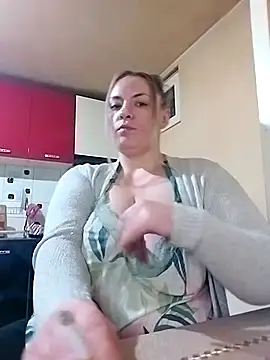 HotStepmommy3 online show from 02-03-26, 10:37