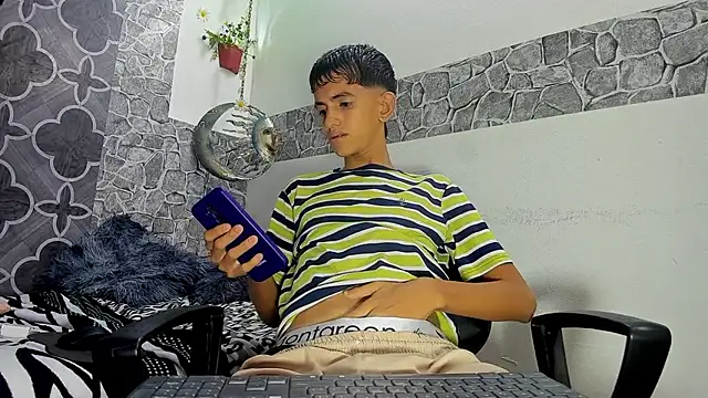 axel strongx18 online show from 02-08-26, 01:47