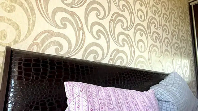 JeneeEady online show from 06-25-26, 07:13