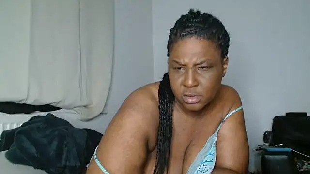 Snapshot of CurvySashia chatting on 06-23-26, 02:42 CurvySashia online show from 06-23-26, 02:42