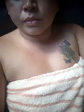 Snapshot of brunaahot chatting on 04-08-26, 04:40 brunaahot online show from 04-08-26, 04:40