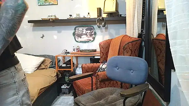 F D R  online show from 06-29-26, 06:30