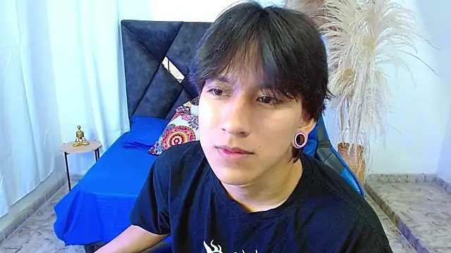 Snapshot of nikoo_18 chatting on 03-03-26, 02:12 nikoo 18 online show from 03-03-26, 02:12