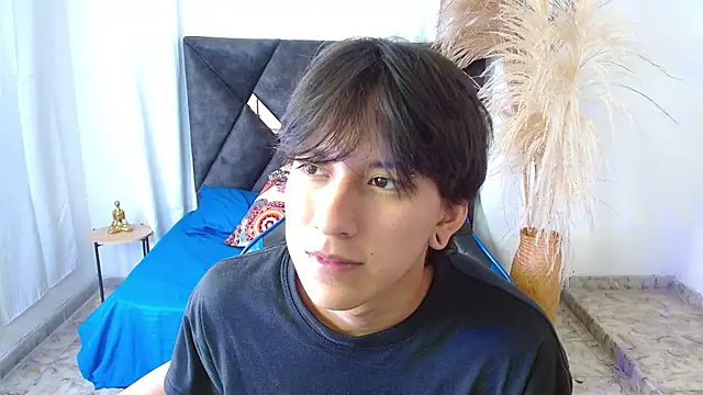 Snapshot of nikoo_18 chatting on 03-04-26, 01:39 nikoo 18 online show from 03-04-26, 01:39