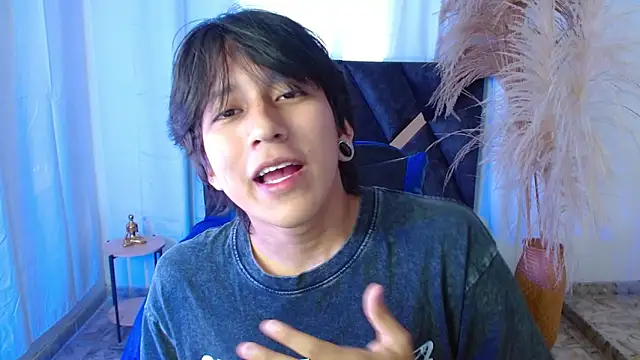 Snapshot of nikoo_18 chatting on 03-20-26, 03:06 nikoo 18 online show from 03-20-26, 03:06