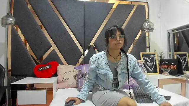 Maggyx online show from 02-11-26, 01:38