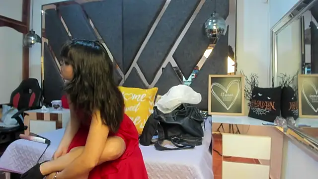 Maggyx online show from 02-14-26, 01:41