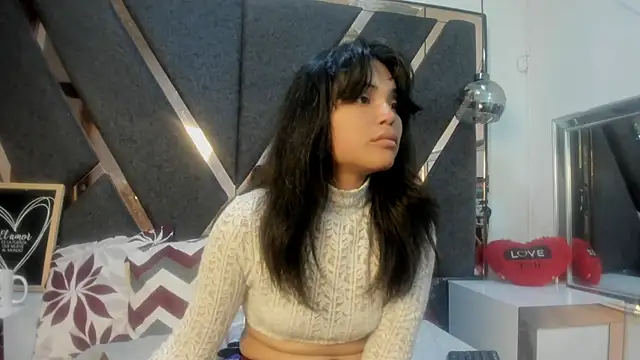 Maggyx online show from 06-18-26, 01:48
