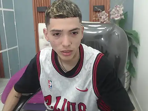 Asher costa online show from 02-11-26, 06:24