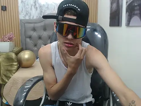 Asher costa online show from 03-25-26, 11:00